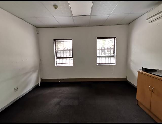 5,862M² WAREHOUSE FOR SALE IN POMONA